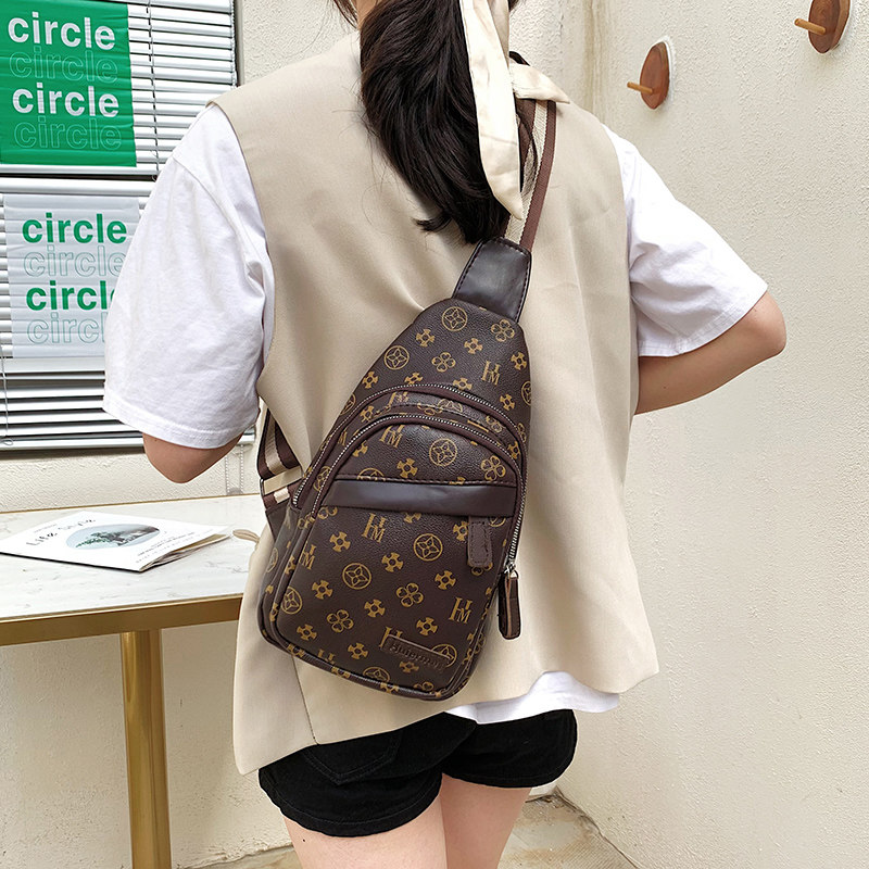 圣利威胸包女ins潮2021年新款时尚百搭休闲胸前包旅游女士小背包