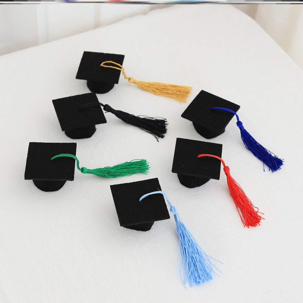 毕业季博士帽迷你小号学士帽子毛绒公仔娃娃卡通毛绒布艺类玩具