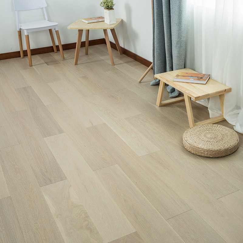 橡木拉丝多层实木复合地板北欧欧风地暖家用卧室实木复合地板