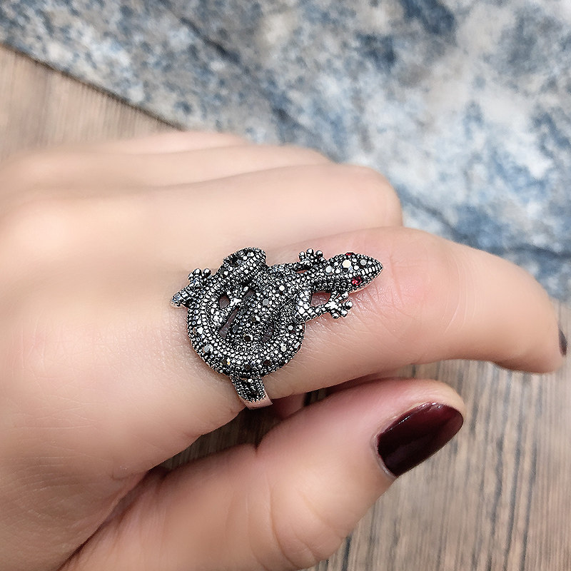 嘻哈戒指女潮个性壁虎镶钻装饰品酷帅食指冷淡戒指