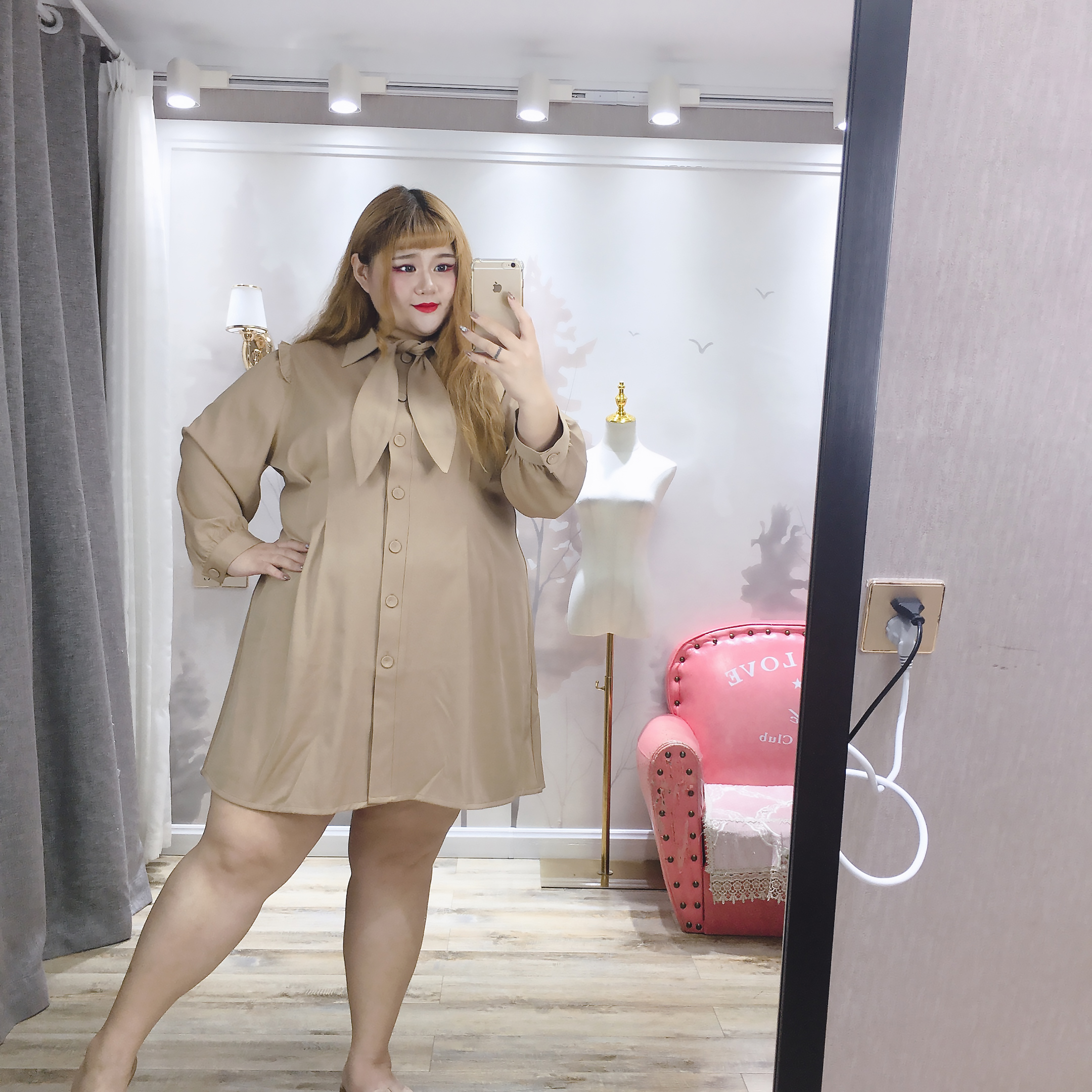 嘟嘟莹莹大码女装200斤胖mm春装甜美简约衬衫连衣裙