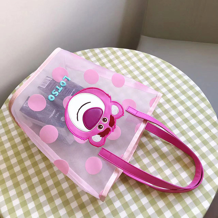 名创miniso网纱刺绣单肩女包草莓熊三眼仔透明立体卡通超轻购物袋 - 