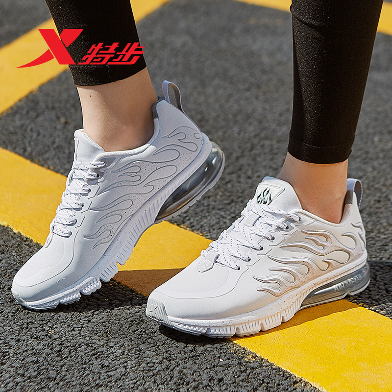 特步女鞋跑步2022年春季新款正品烽火气垫鞋轻便跑步鞋