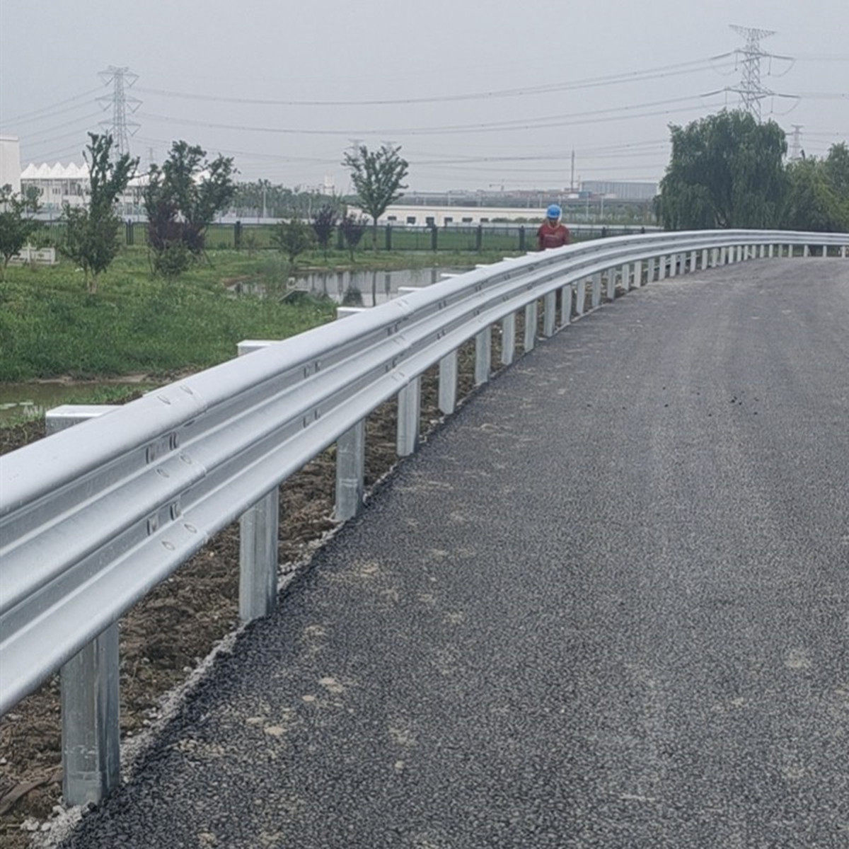 护栏高速公路波形栏板热镀镀锌交通安全梁钢国标喷塑护栏