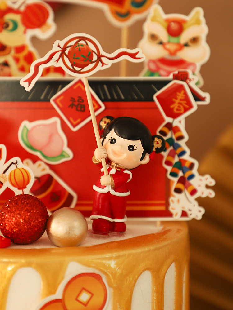 牛年中式春节福娃玩偶摆件红色唐装舞龙灯笼节日装扮用品