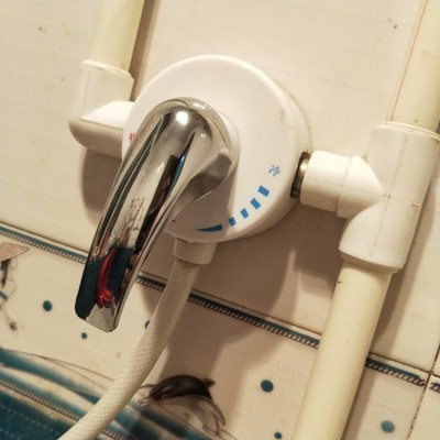 电热水器贴墙式混水阀明装冷热水调节淋浴开关花洒浴缸淋浴龙头