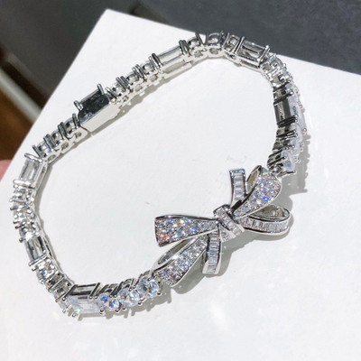 au750白金进口d色莫桑钻蝴蝶结不规则奢华手链潮微镶