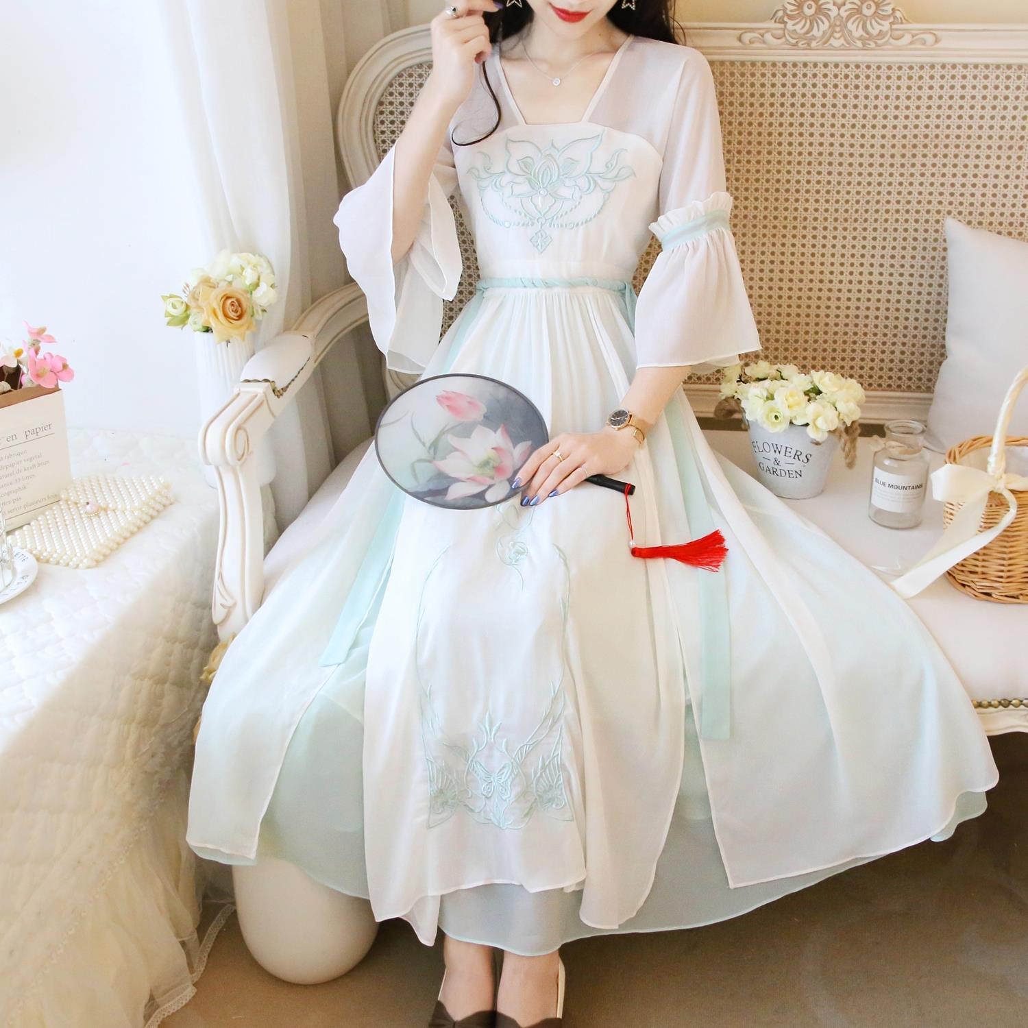 改良汉服女学生古装连衣裙早秋新款绣花古风仙女汉服