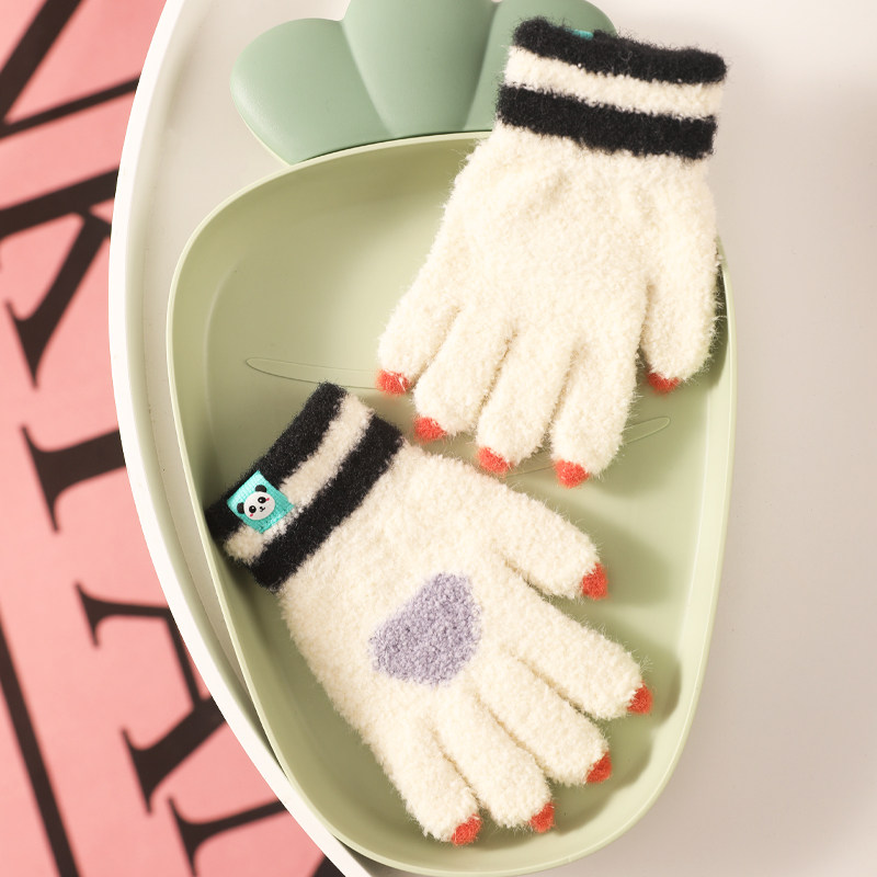 儿童手套冬季保暖防寒柔软宝宝可爱卡通爱心手套