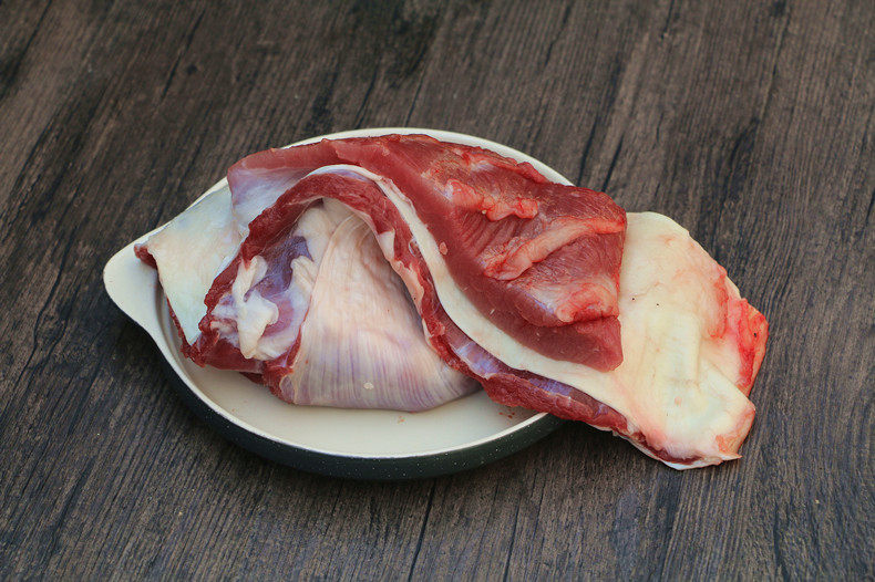 牛腩新鲜牛肉现杀黄牛肉另有肋条里脊牛腿牛腩