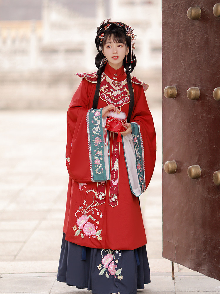 千诗墨明制汉服女原创云肩立领长衫刺绣红色齐腰袄裙冬季古装套装