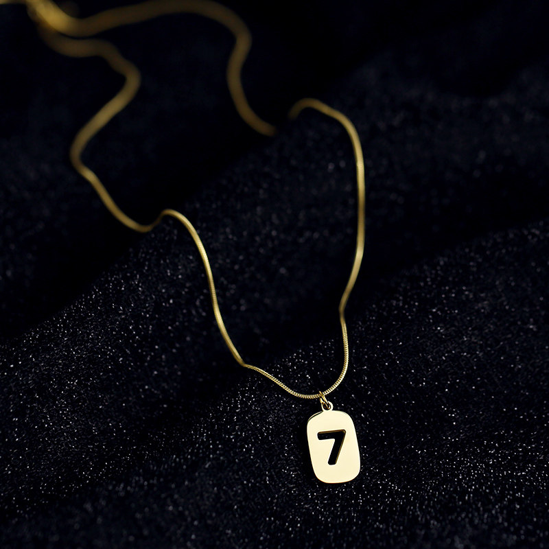 小众设计新款幸运数字7项链ins冷淡风锁骨链女气质简约吊坠网红潮