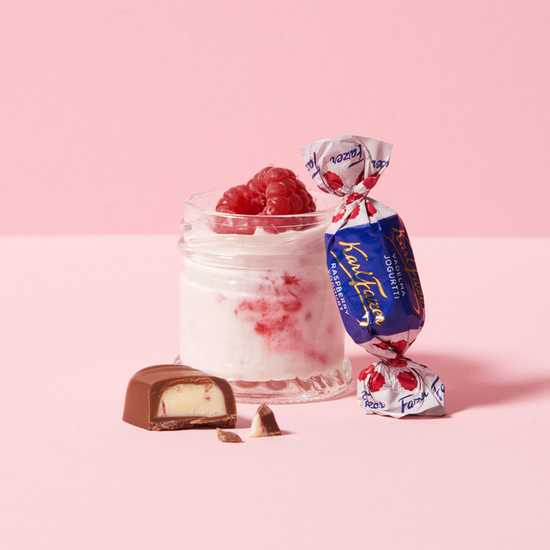 芬兰原装进口 fazer卡菲泽覆盆子发酵乳味夹心牛奶巧克力270g糖巧