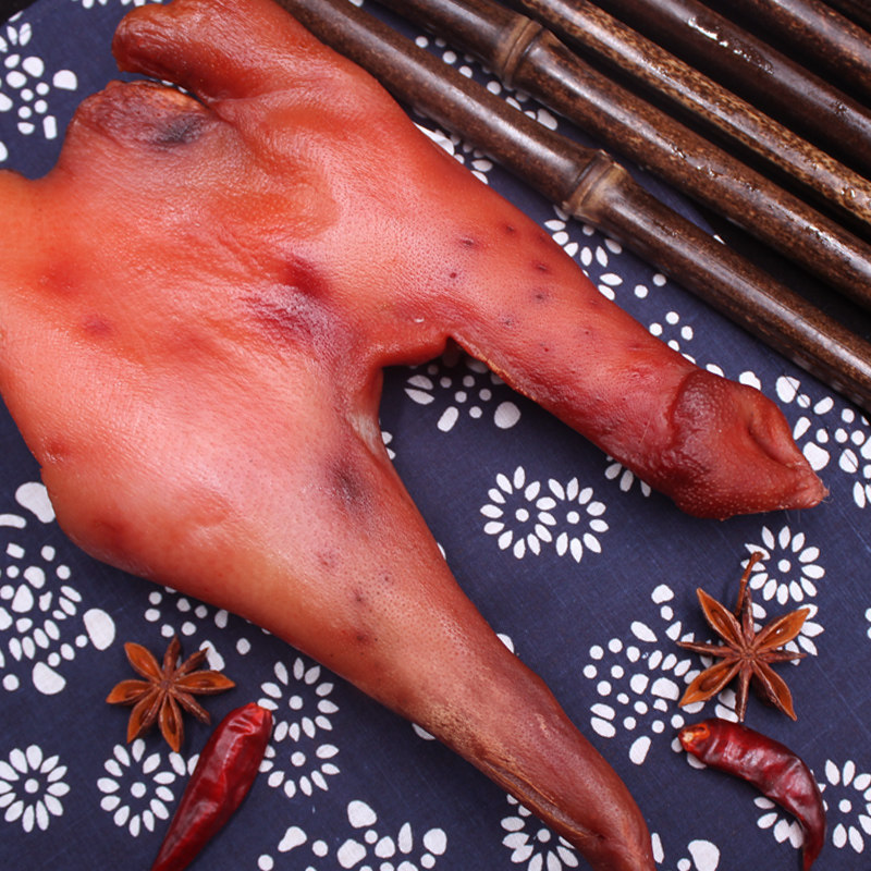 蜀雁腊猪300g四川柴火烟熏咸猪拱嘴猪头鼻嘴腌肉