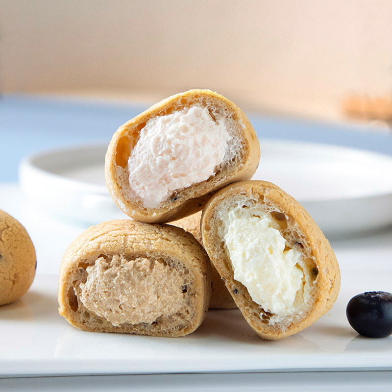爆浆麻薯球冰面包新品叽叽网红夹心泡芙小团传统西式糕点