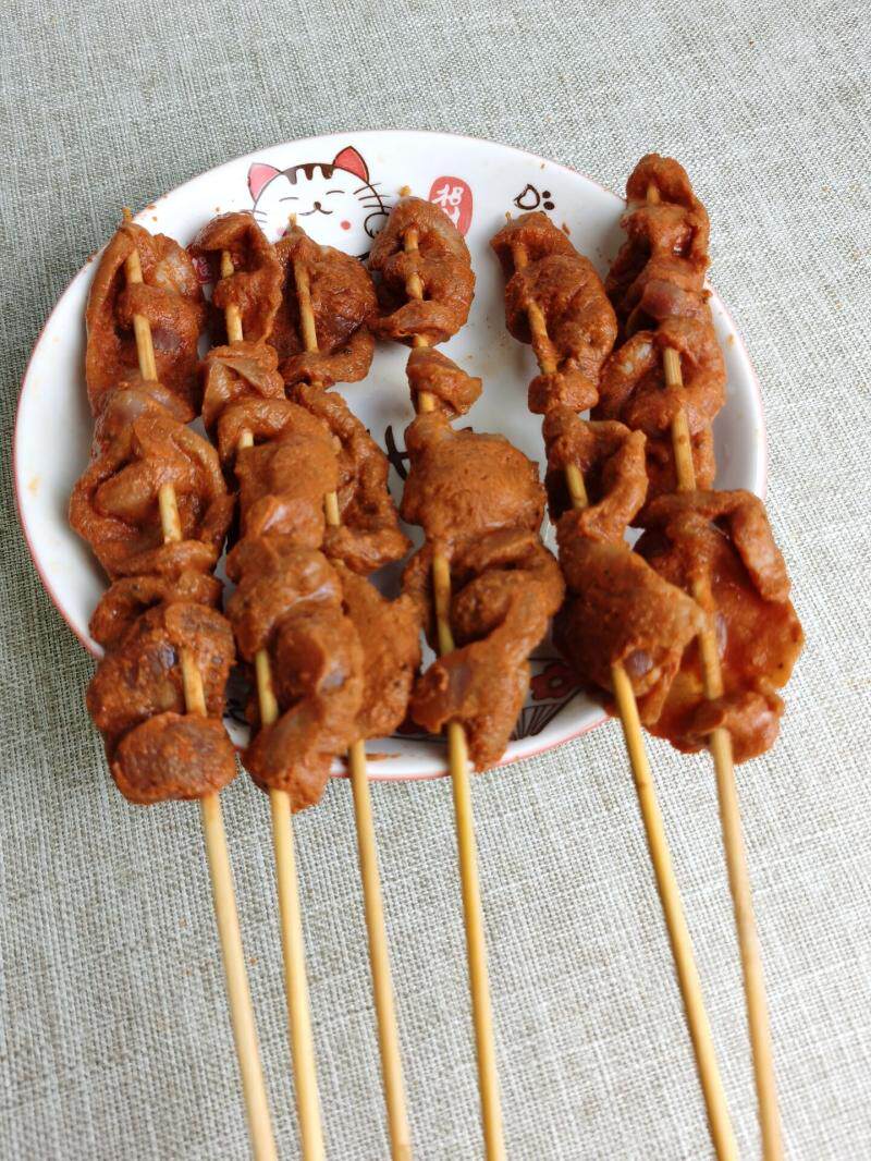 香辣鸡肫串户外烧烤烤肉串食材香辣味鸡肾串油炸鸡肉丸