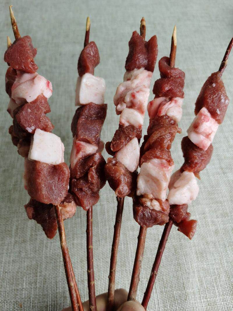 新疆红柳柳枝纯羊羊肉串新鲜烧烤串食10串内蒙古羊肉串