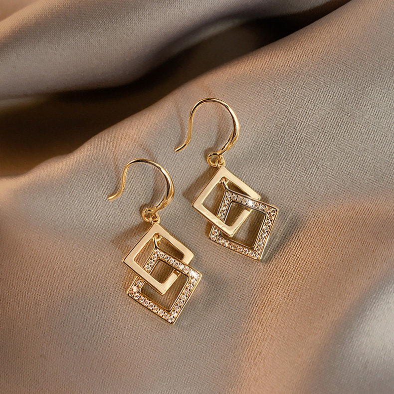 2020年新款耳钉耳环女网红气质圆脸爆款耳坠耳饰方形水钻耳钩饰品
