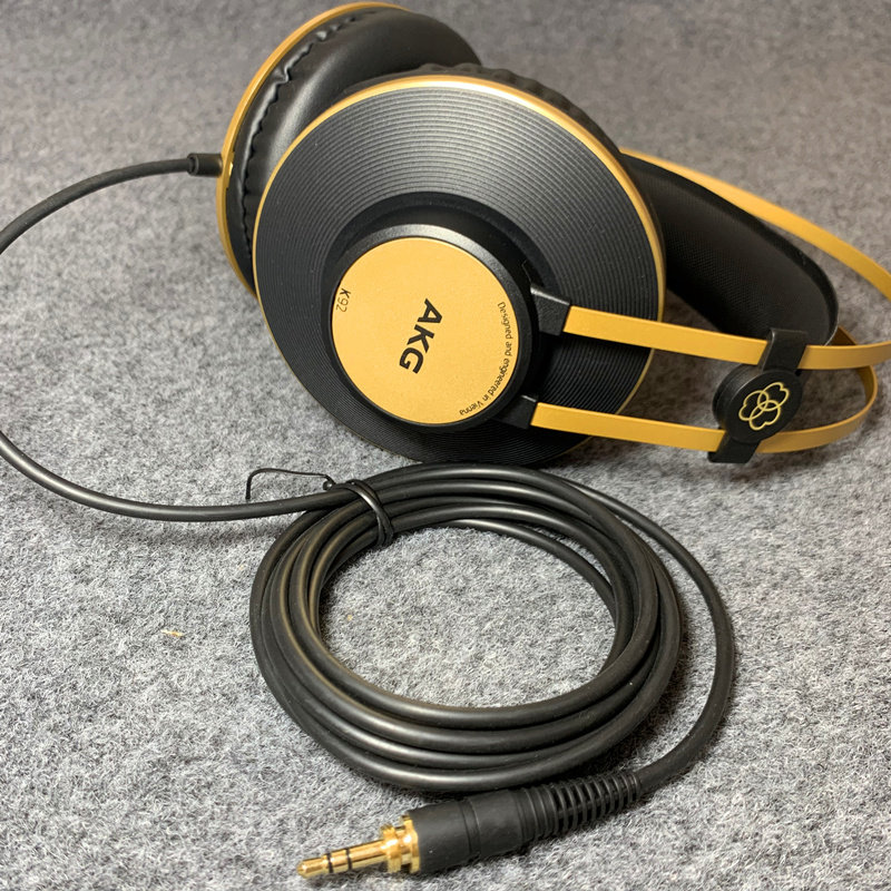 akg/爱科技 k92 头戴式专业监听 录音师 录音棚音乐耳机