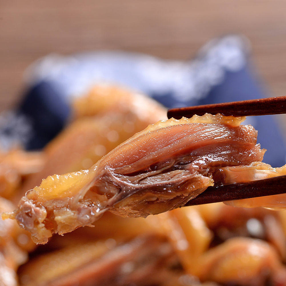 湖南正宗烟熏腊鸡农家散养土鸡手工腌制咸香腊