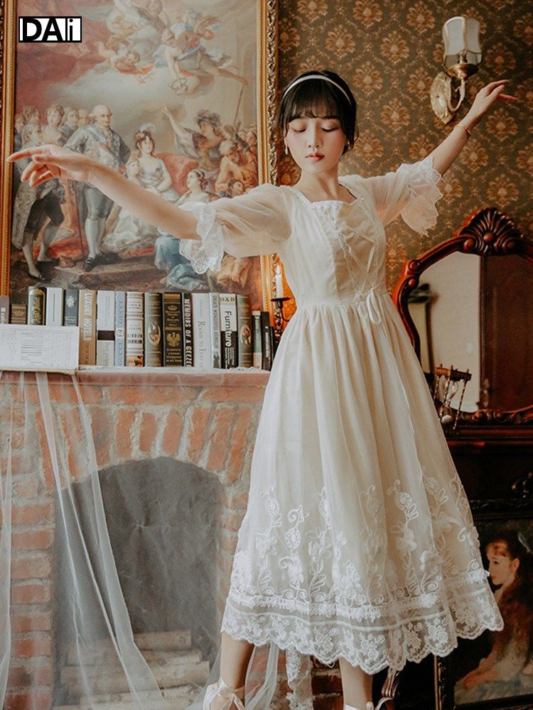英伦仙女礼服小礼成年公主法式复古宫廷洋装连衣裙