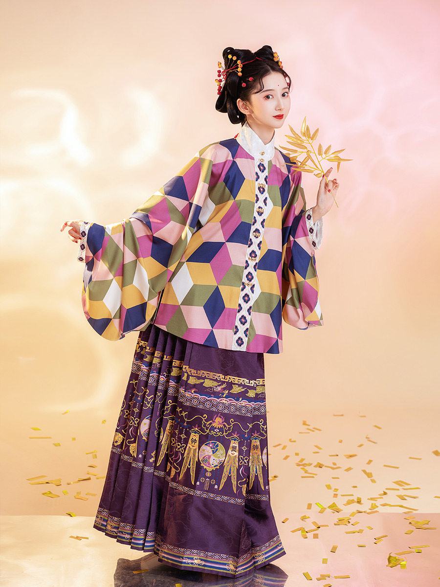 钟灵记-锦-年:圆领披袄汉服一片式古裙毛呢对襟立领晚明风女秋冬