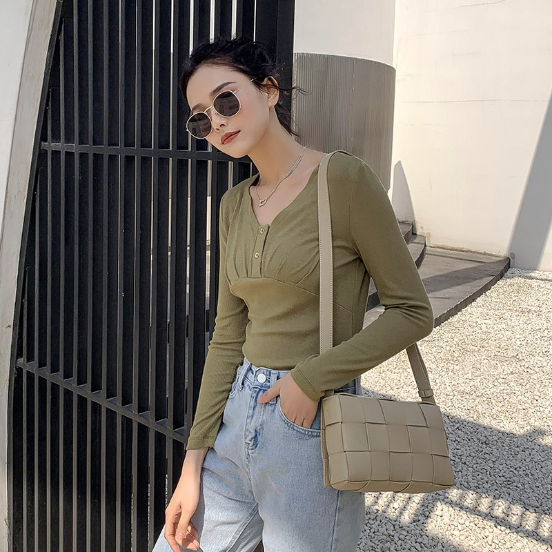 keely宜立女装2020开春修身套头纯色弹力透气毛针织衫