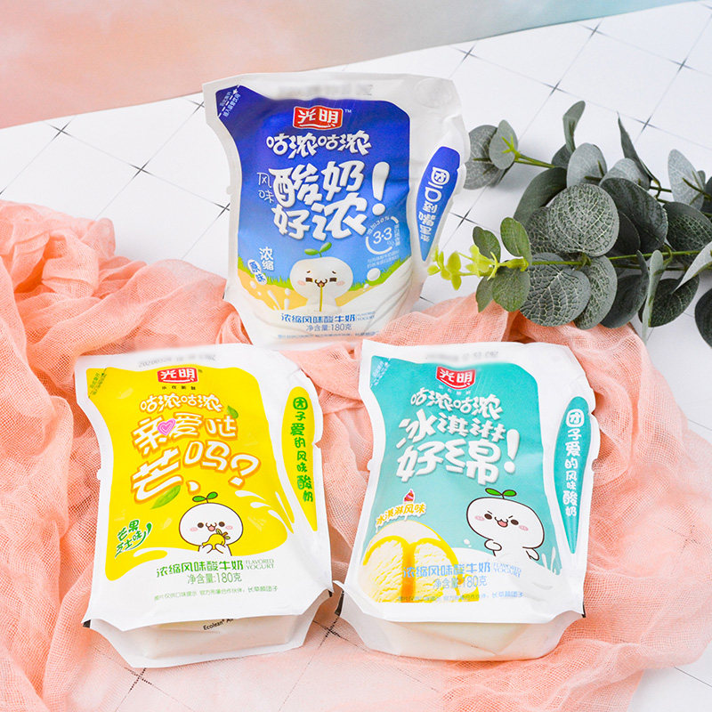 光明咕浓浓缩风味酸牛奶原味芒果芝士冰淇淋酸奶儿童代早餐奶12袋