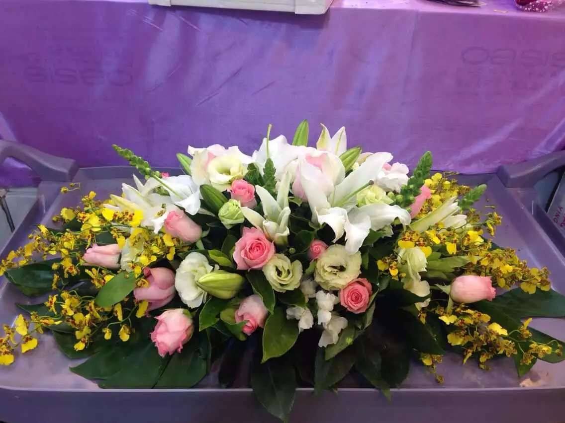 上海签到台花桌花会会议用花商务台花专送本地商务用花
