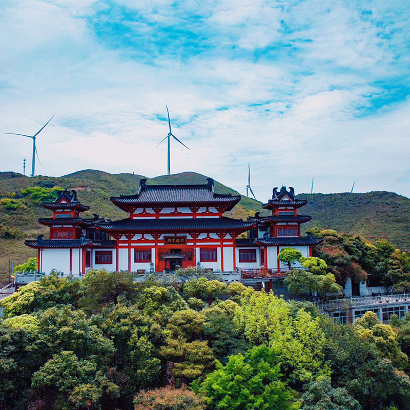 江西于都屏山景区双人自驾游 1晚住度假小木屋 含门票 玻璃桥早餐