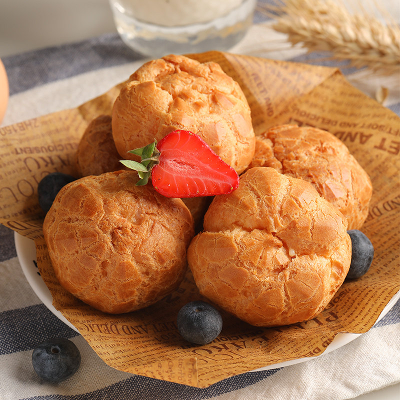 泡芙奶油爆浆蛋糕早餐面包西式糕点乳酸菌零食传统西式糕点