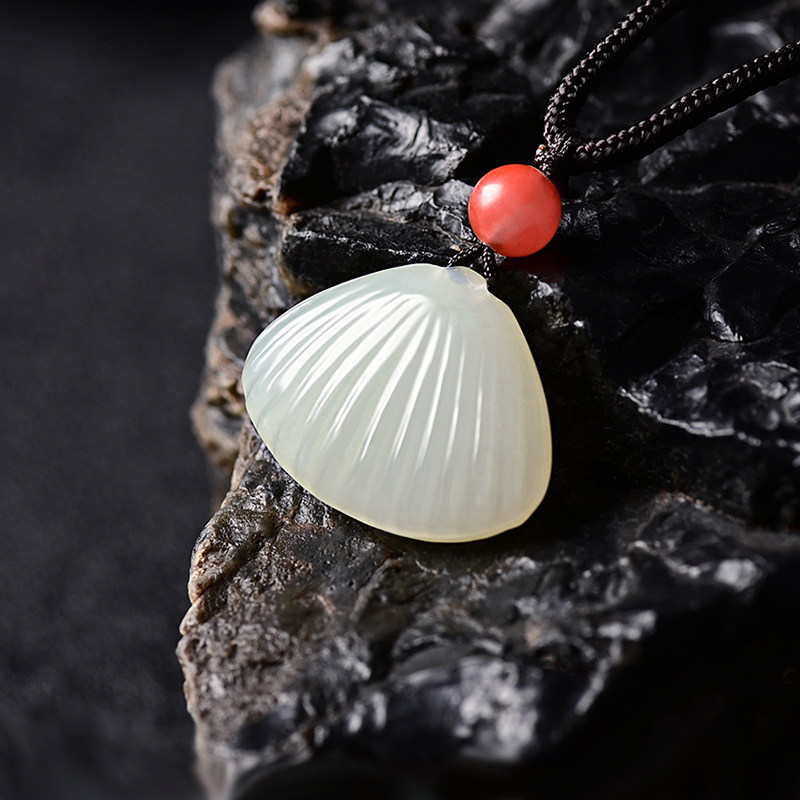 天然和田玉贝贝壳吊坠女款个性玉青白玉饰品项坠