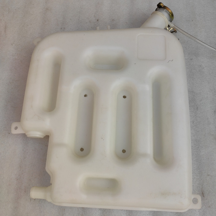 适配陕汽德龙x3000f3000副水箱膨胀水箱后背式冷却小水箱原厂配件