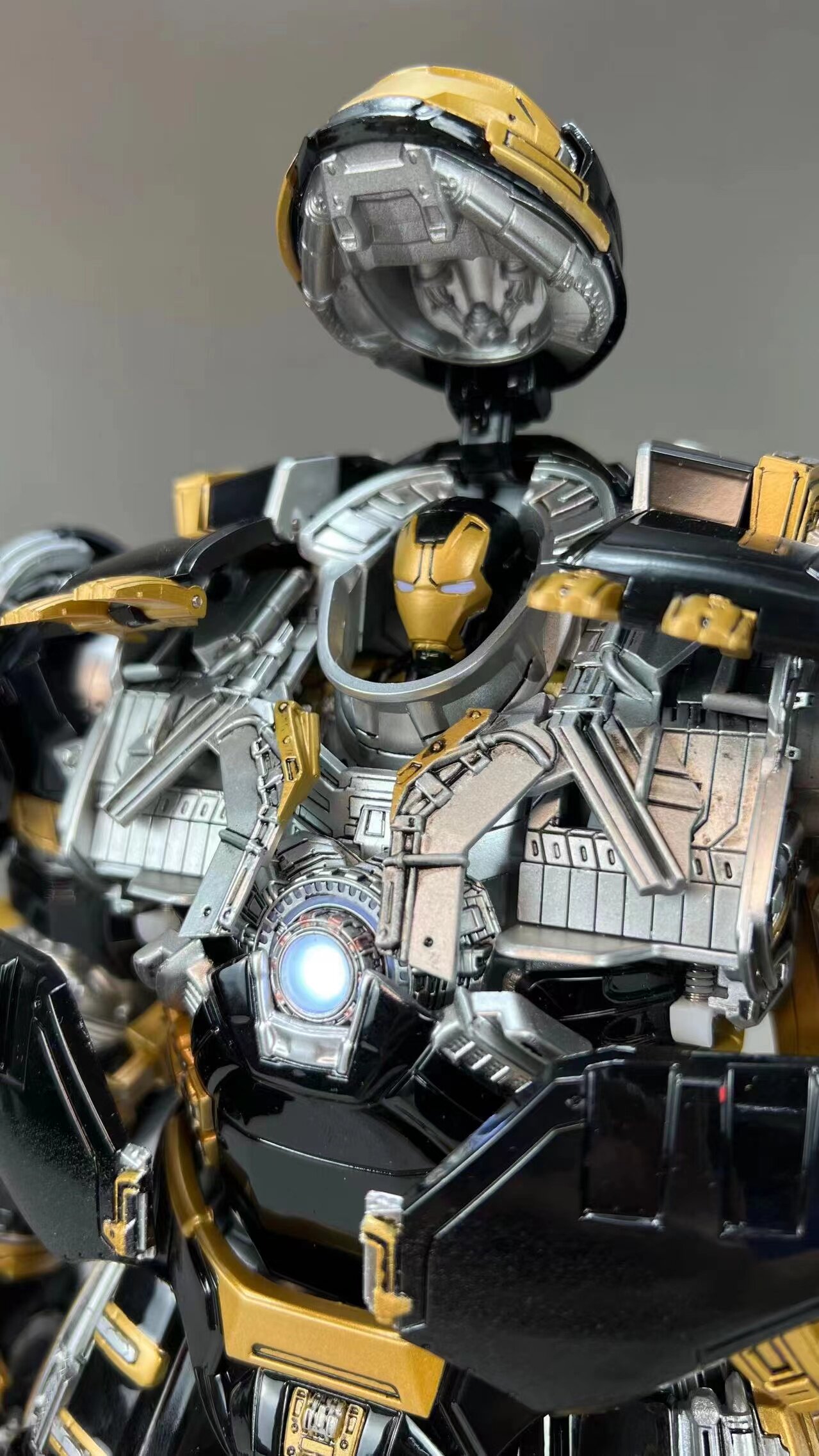 comicave黑金mk44浩克装甲cs超合金钢铁侠可动手办手办