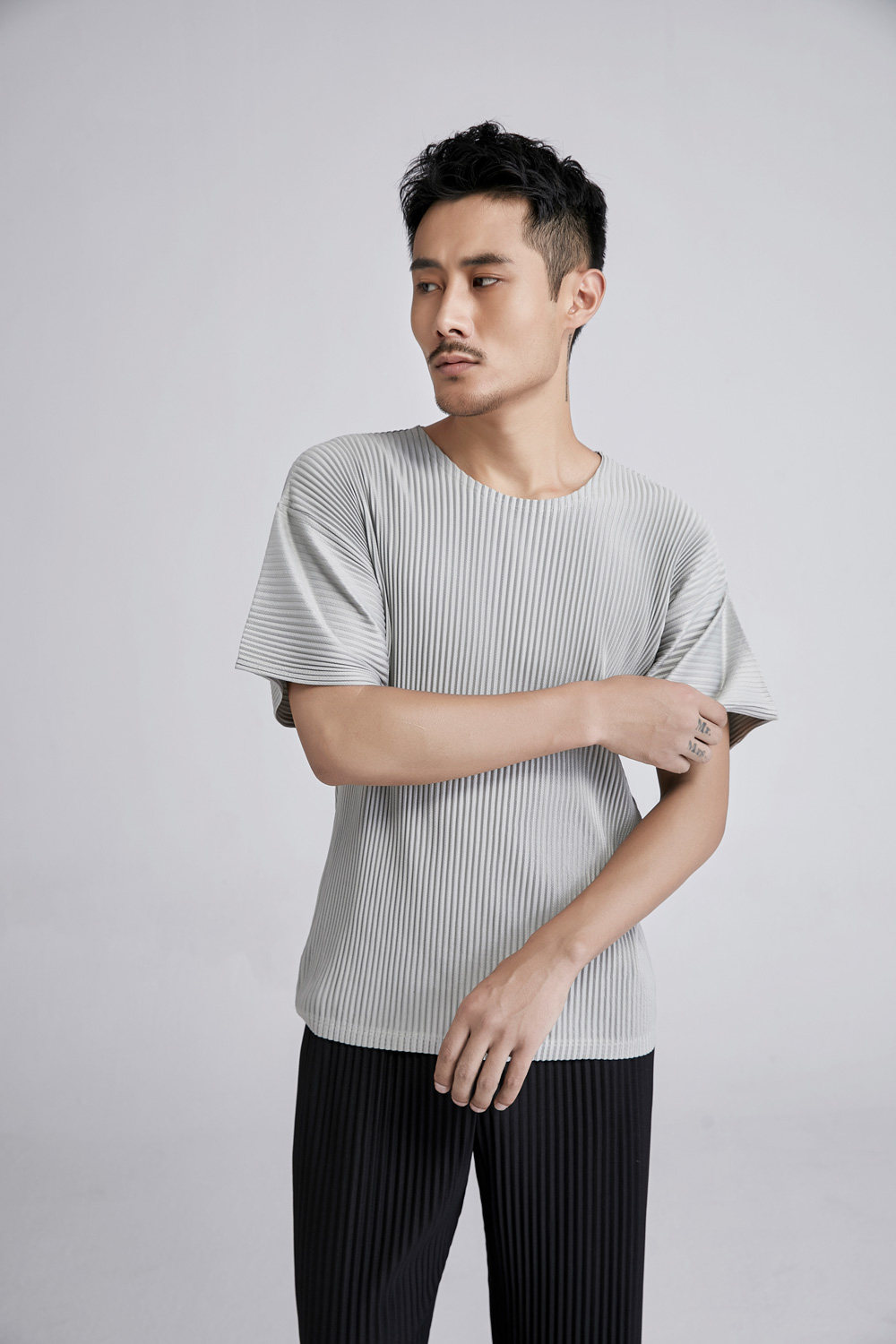 三宅皱褶圆领短袖一生潮牌褶皱超火男潮潮流t恤