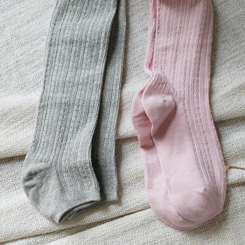 冬季秋季自然黑色针织暖和长筒深灰色竖条纹儿童打底袜女孩秋裤 - 吉