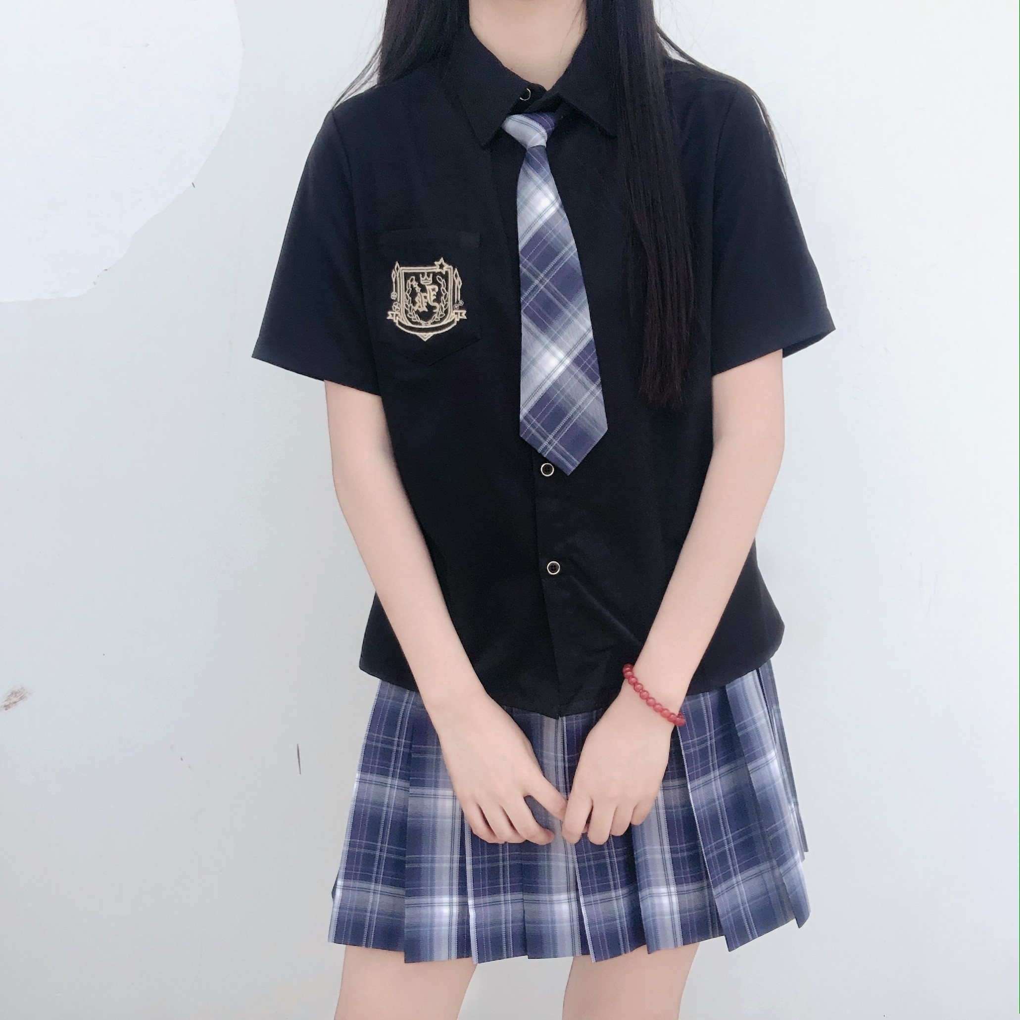 原创jk刺绣制服衬衫女短袖尖领秋冬基础款日系学院风黑白色衬衣