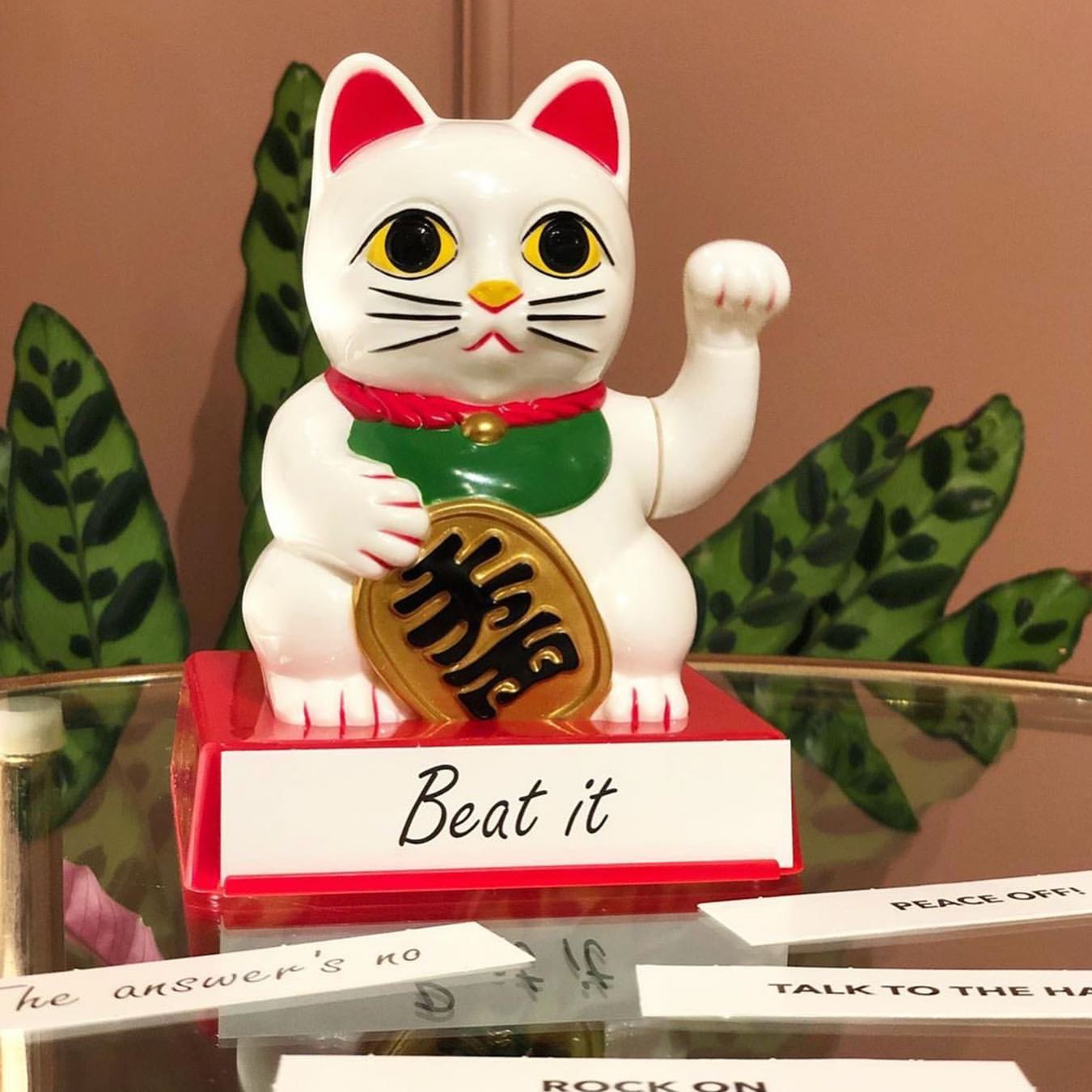 新版可换手势luckycat中指摇摆幸运猫招财猫好运摆件