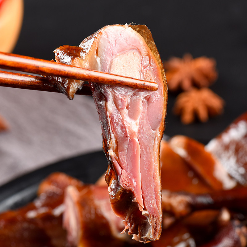 烟熏烤鸭四川熟食即食开袋零食鸭肉手撕熏蒸鸭肉零食