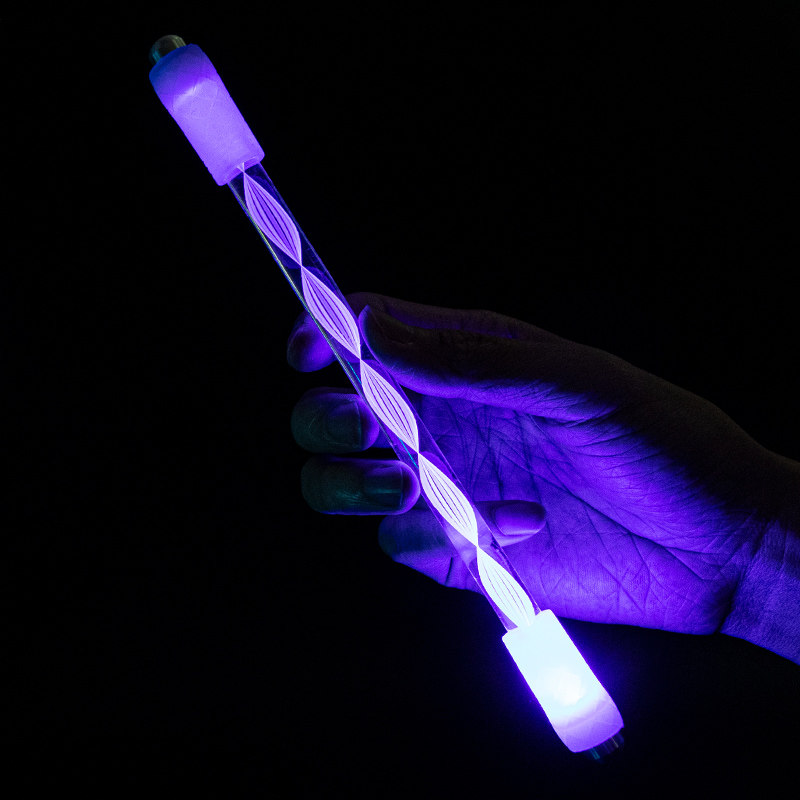 转笔者七彩发光转转笔亚克力高透笔杆led芯片灯合金头抖音同款七彩