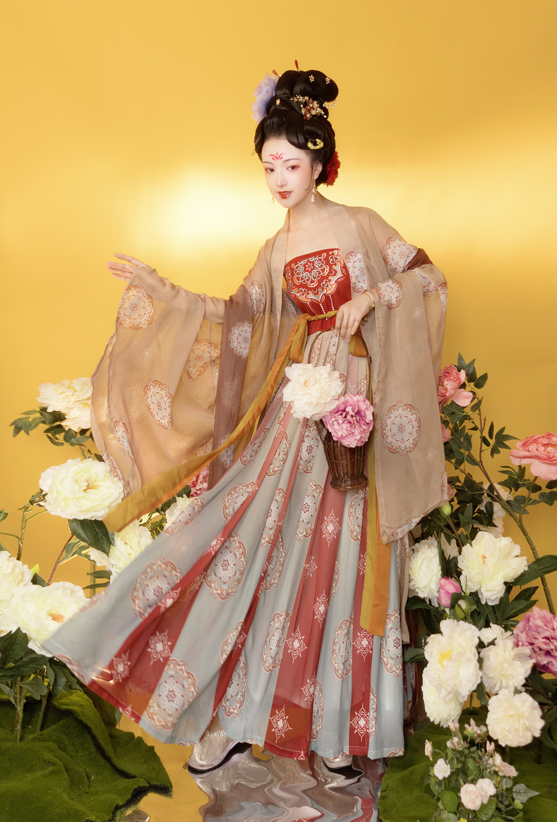 玉术原创汉服女霓裳诃子裙大袖衫唐制春夏刺绣正品套装6米大裙摆