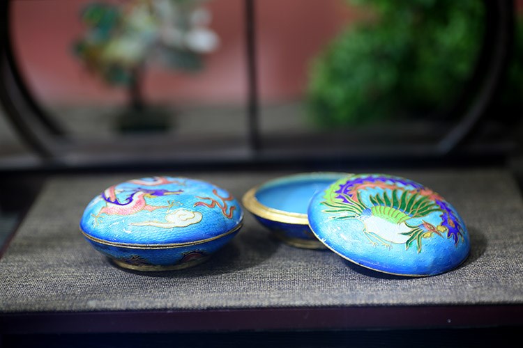 高档闺房小物正宗80年代库存老货铜胎掐丝珐琅首饰盒