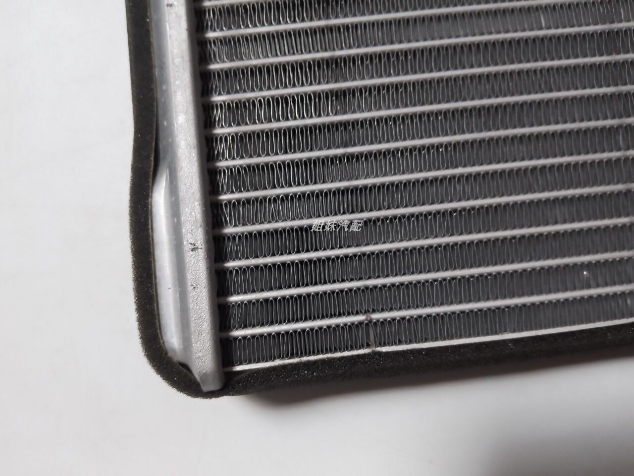 优雅水箱加热器适于奇瑞汽车暖风空调小水水箱