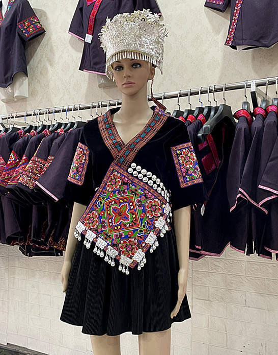 贵州黔东南2022新款秋冬服饰女装演出服苗族侗族民族服装