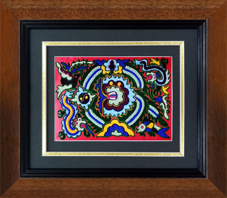 装饰画现代手工刺绣民族风挂画实木装裱苗族特色现代装饰画