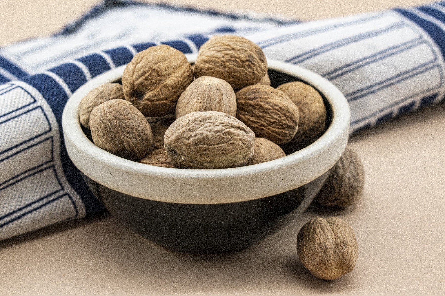 肉蔻香料50g肉豆豆蔻果香果仁花椒八角调料手机保护套