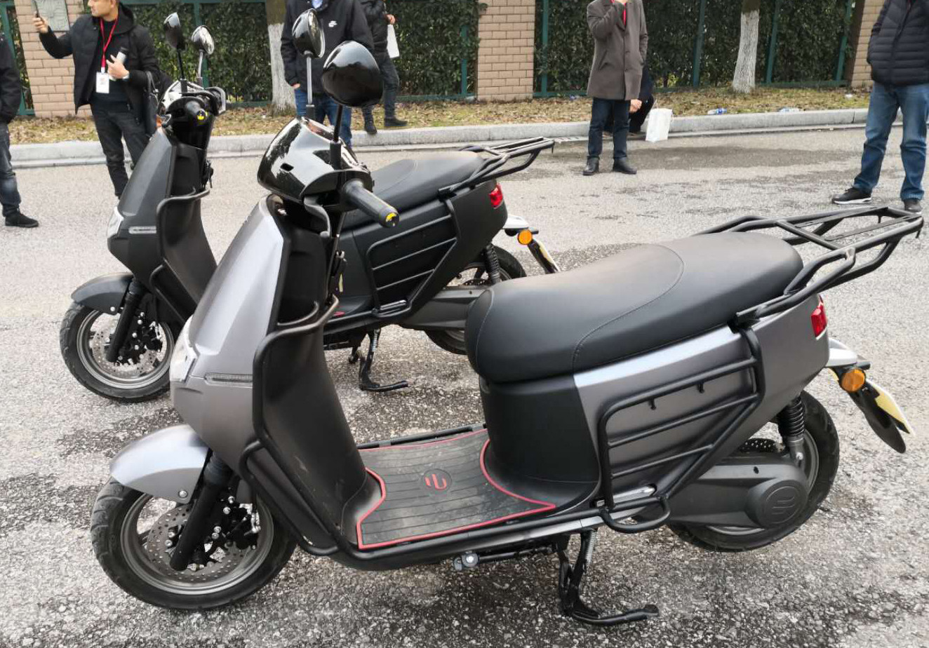 大阳电动车配件e2max大护加粗加厚保险杠尾架电动电动车