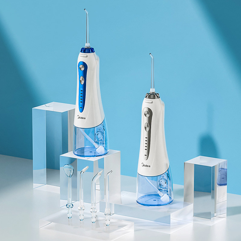 60天超长续航,万向供水,洁牙无死角:美的 小蓝鲸 无线便携水牙线 冲牙