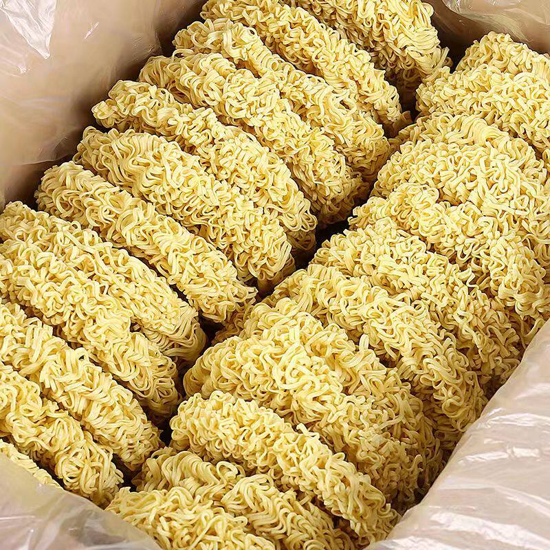 鸡蛋面非油炸方便面低脂麻辣麻辣烫烫面火锅整箱冲泡方便面