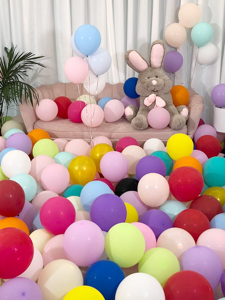 气球场景彩色龙彩色儿童小气加厚简约卡通布置气球